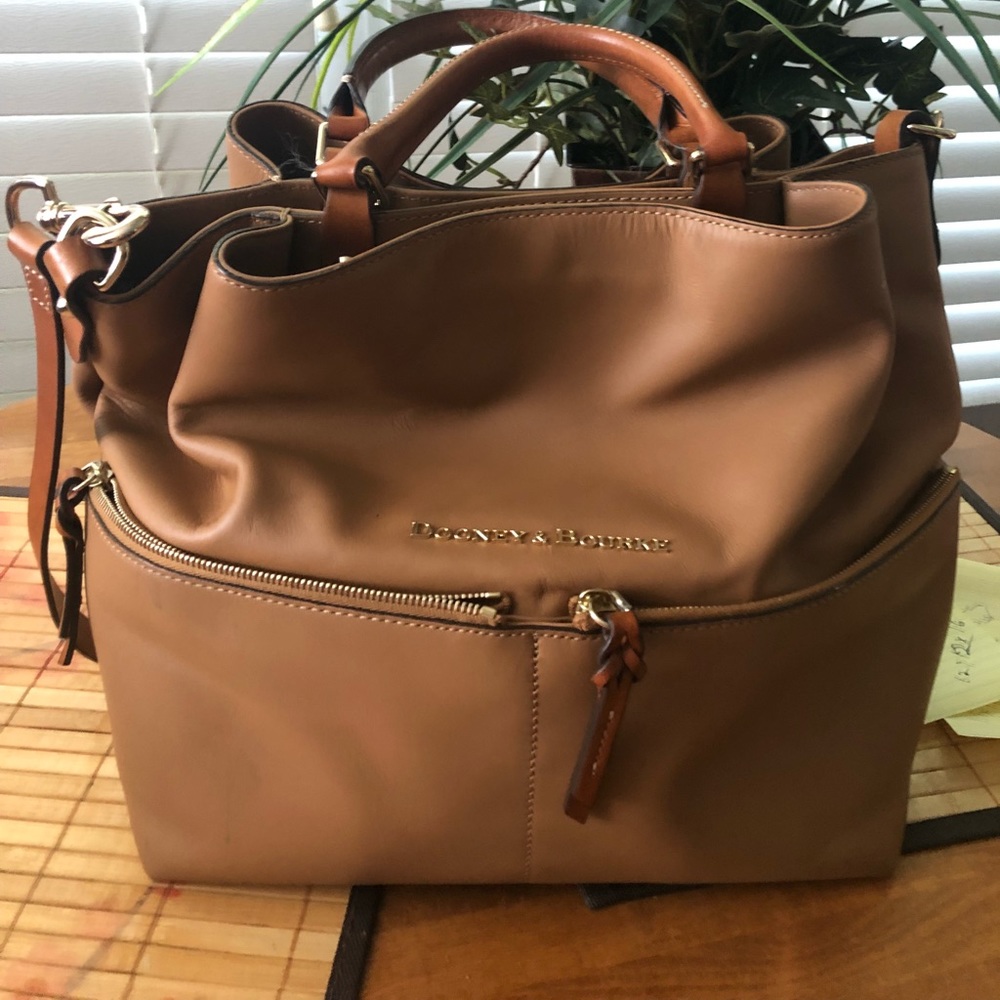 Dooney & Bourke Bag